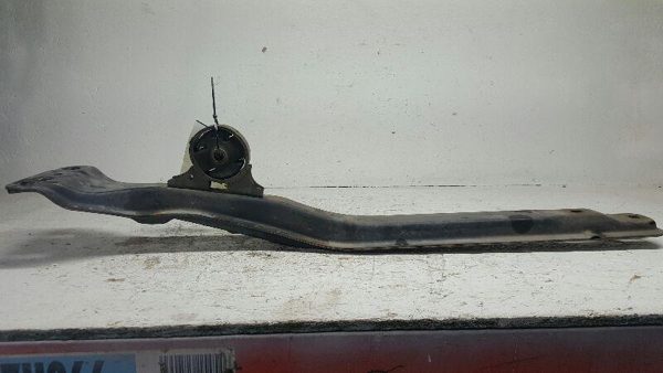 2006 Mitsubishi Endeavor Crossmember/cradle/undercarria Radiator Support To K — photo 2