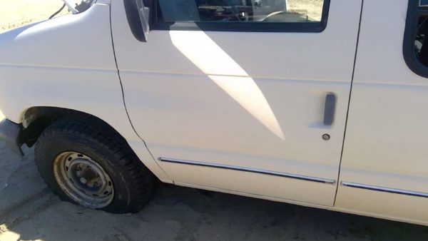 1993 Ford Van Front Door LH White — photo 7