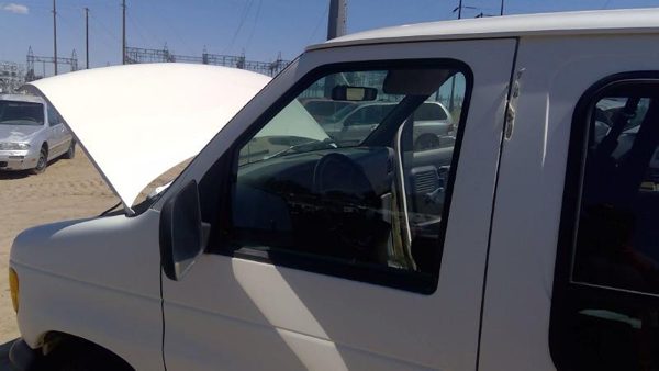 1993 Ford Van Front Door LH White — photo 10