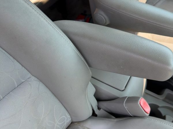 02-07 Saturn Vue Redline Passenger Right Front Arm Rest Side Seat Oem Gray 17D — photo 4