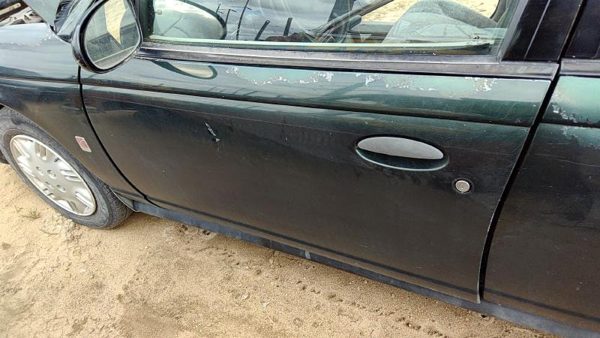 1996 Saturn Sl1 Front Door LH Green — photo 3