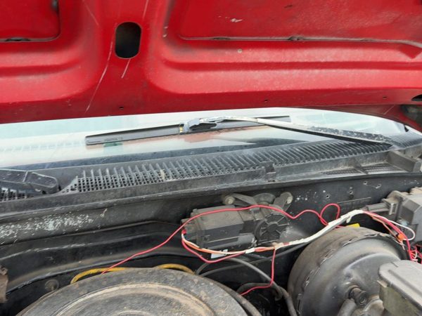 1988-1994 Chevrolet K1500 Windshield Wiper Cowl Vent Panel — photo 5