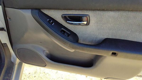 2000-2002 Subaru Legacy Passenger Right Front Door Trim Panel With Switches Gray — photo 6