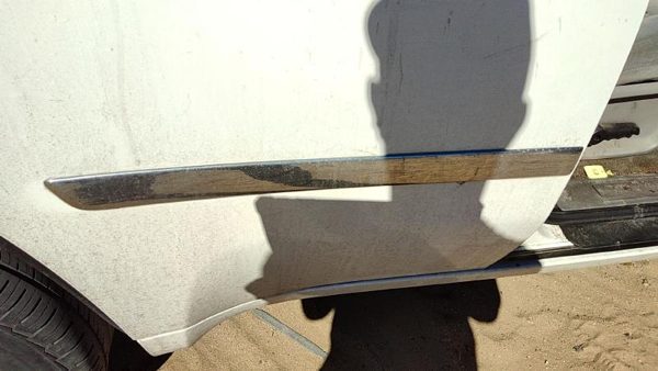 2006-2009 Gmc Envoy Passenger Right Rear Moulding From Door Oem Back Trim Strip — photo 1