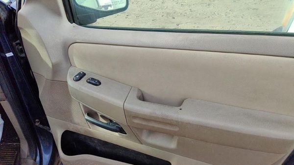 2005 Ford Explorer Passenger Right Front Door Trim Panel With Switches Tan Gp — photo 3