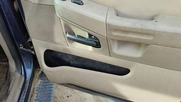 2005 Ford Explorer Passenger Right Front Door Trim Panel With Switches Tan Gp — photo 6