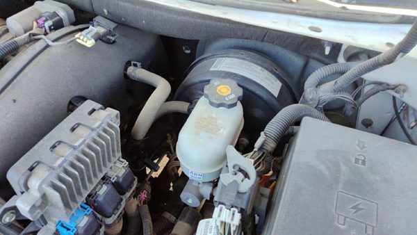 2006-2008 Gmc Envoy Power Brake Booster With Master Cylinder Pair Set Oem — photo 1