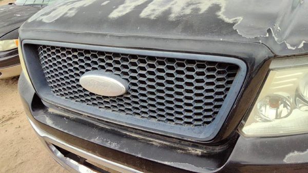2004-2007 Ford F150 Front Grille Assembly Oem Black Ua 4L3Z8200Captm — photo 4