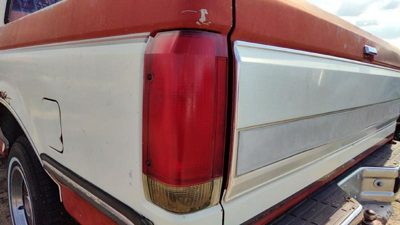1988 Ford F150 Tail Light Assembly LH