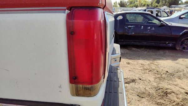 1988 Ford F150 Tail Light Assembly LH — photo 2