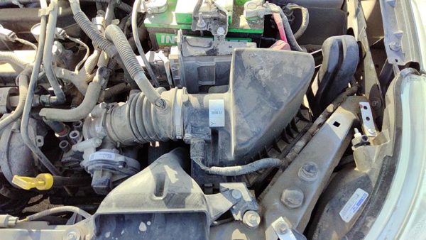 10-11 Focus Complete Air Intake Cleaner Filter Box Housing With Tube Oem 2.0L — photo 2