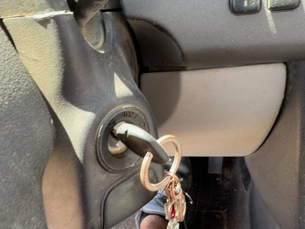 2005-2010 Chevy Cobalt Ignition Switch Assembly With Key Complete Electrical Oem — photo 2
