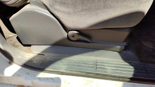 03-07 Sierra 1500 Hd Passenger Right Side Seat Trim Panel Oem Pewter 69D — photo 2