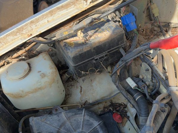 1988-1995 Isuzu Pup Engine Fuse Box Power Distribution Panel Oem 2.6L — photo 4