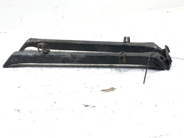 1986 Chevy Corvette C4 Pair Of Front Crossmember To Frame Braces Rod Struts Oem — photo 3