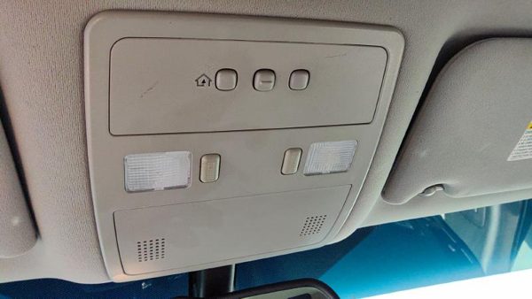2005 Cadillac Sts Center Overhead Console Oem Dome Light Map Lamp Cubby Gray 132 — photo 2