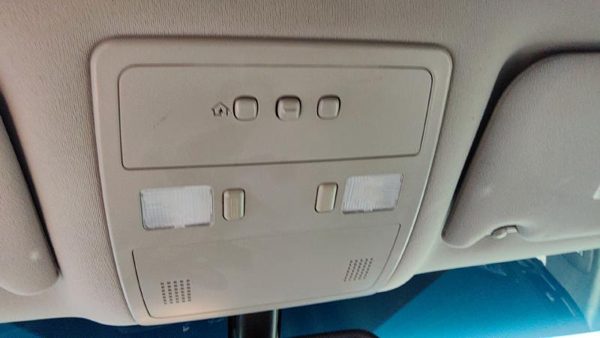 2005 Cadillac Sts Center Overhead Console Oem Dome Light Map Lamp Cubby Gray 132 — photo 3