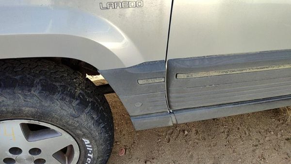 1994 Jeep Grand Cherokee Driver Left Moulding From Fender Oem Trim Strip — photo 1