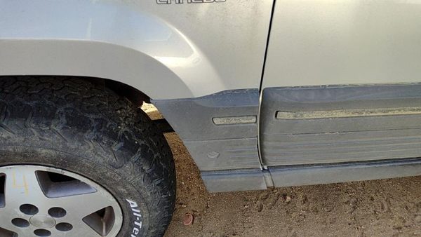 1994 Jeep Grand Cherokee Driver Left Moulding From Fender Oem Trim Strip — photo 2