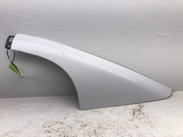 2001 Ford Mustang Driver Left Rear Corner Quarter Panel Moulding C Post Oem — photo 2