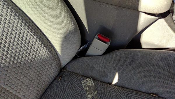 2005-2009 Gmc Envoy Passenger Right Front Seat Belt Buckle Receiver Oem Gray 28H — photo 1