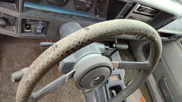 1992 Jeep Cherokee Steering Wheel — photo 3