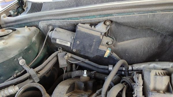 1998-2004 Cadillac Seville Windshield Wiper Motor Oem 25727688 — photo 1