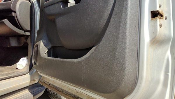 2010-2014 Chevy Tahoe Passenger Right Front Door Trim Panel With Switches Black — photo 5