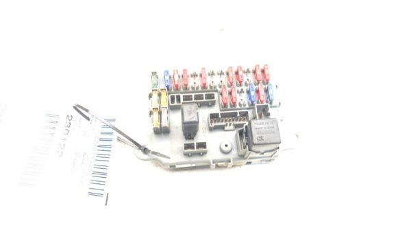 1988 Honda Civic Hatchback Cabin Fuse Box Oem Behind Dash Power Panel — photo 2