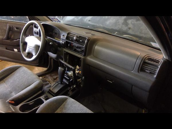 2000 Isuzu Rodeo — vehicle photo 3