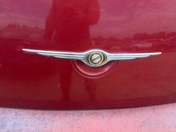 2009 Chrysler PT Cruiser Tail Finish Panel Inferno Red Prh — photo 5