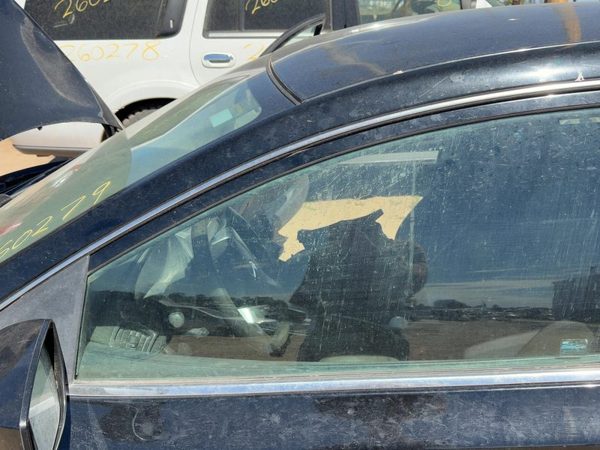 2014 Nissan Sentra Front Door Glass/window LH — photo 1
