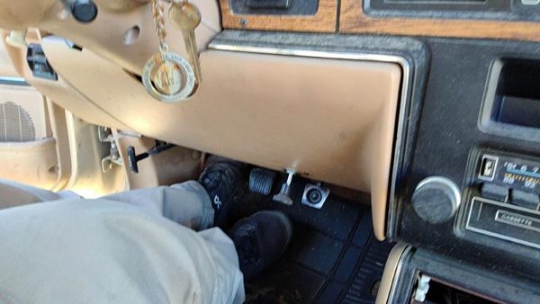 1984 Ford Tempo Lower Dash Under Column Knee Bolster Trim Panel Oem Tan — photo 2