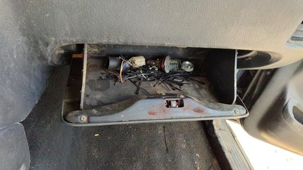 1996 97 Suzuki Sidekick Glove Box Assembly Complete Door With Latch Oem Gray Gri — photo 4