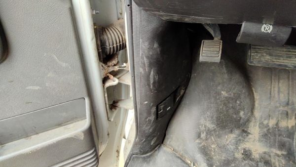 03-24 Chevy Express Van Driver Left Lower Kick Trim Panel Oem Gray 93W — photo 2