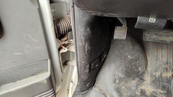 03-24 Chevy Express Van Driver Left Lower Kick Trim Panel Oem Gray 93W — photo 3