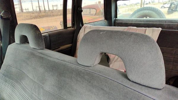 1993 Chevy S10 Blazer Pair Of Front Headrests Oem Left Right Set Seat — photo 3