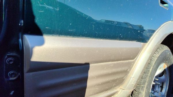 2000-2002 Honda Passport Driver Left Rear Moulding From Door Oem Back Trim Strip — photo 3