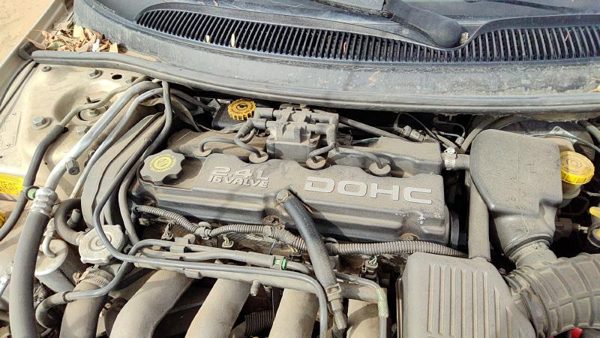 1995-2000 Dodge Stratus Valve Cover Oem 2.4L 4663540 — photo 4