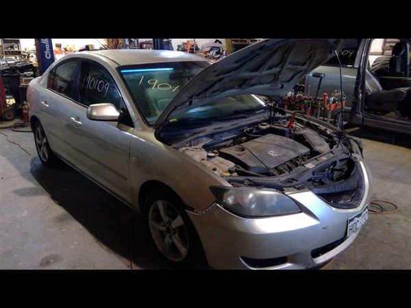 2005 Mazda 3 — vehicle photo 3