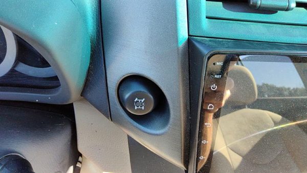 06-12 Toyota Rav-4 Differential Lock Button Switch With Trim Bezel Oem Dash Diff — photo 2