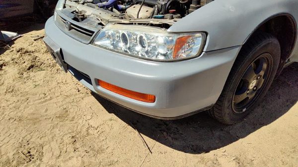 1996-1997 Honda Accord Front Bumper Cover Assembly Oem 2.2L Gray 4787545 — photo 3