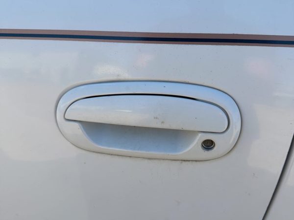 1997-2004 Ford F150 Driver Left Front Outside Door Handle Oem White Yz — photo 2