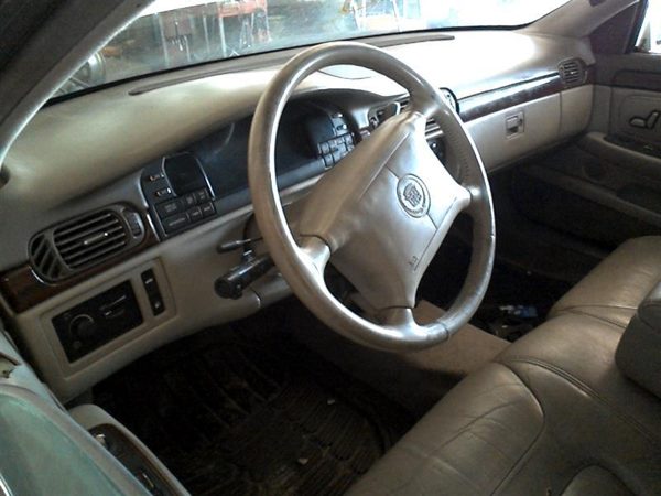 1997 Cadillac Deville — vehicle photo 3