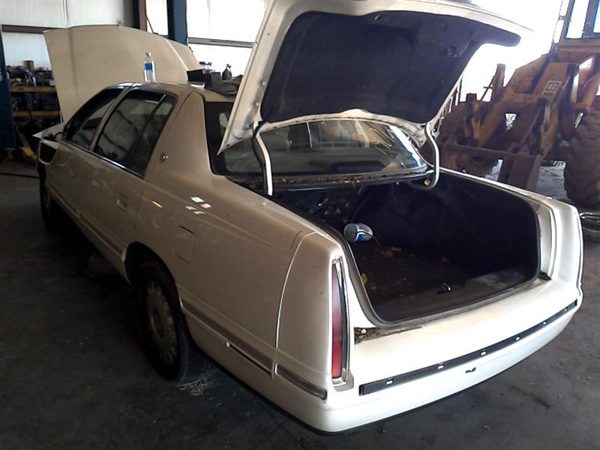 1997 Cadillac Deville — vehicle photo 5