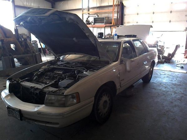 1997 Cadillac Deville — vehicle photo 1