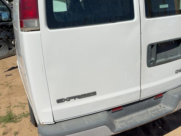 2000 Chevy Express 2500 Miscellaneous Parts — photo 1