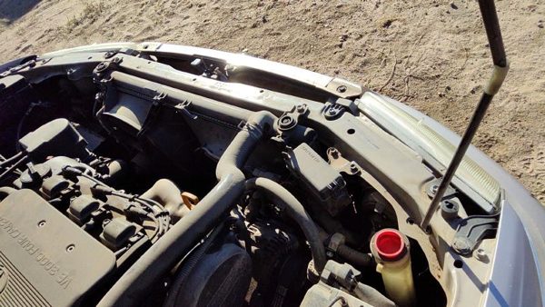 1998 Toyota Camry Radiator Support — photo 2