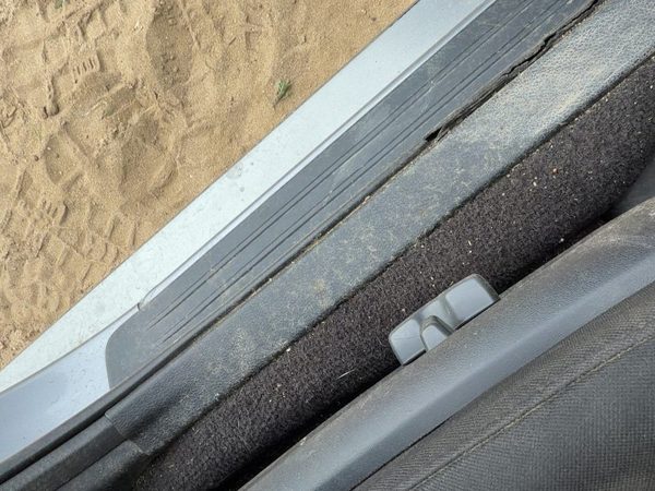 2005-2009 Subaru Legacy Outback Driver Left Lower Kick Trim Panel Oem Black — photo 5