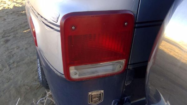 1989 Chevy G20 Van Driver Left Tail Light Brake Lamp Oem Rear 05977496 — photo 1